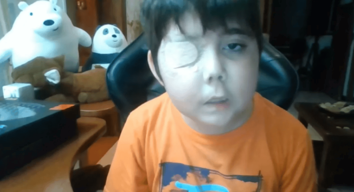 Tomi, el niño con cáncer cerebral que es youtuber